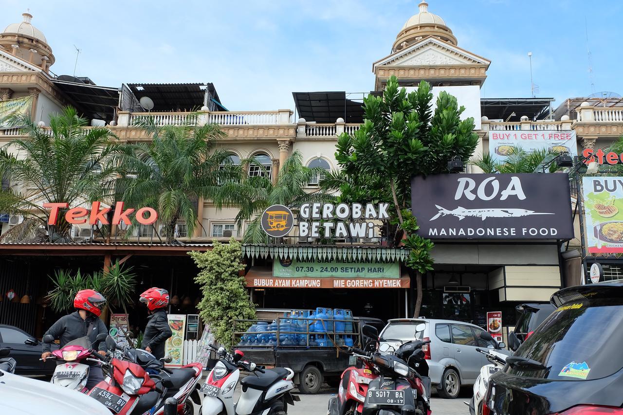 Homiestay Jakarta Exterior photo